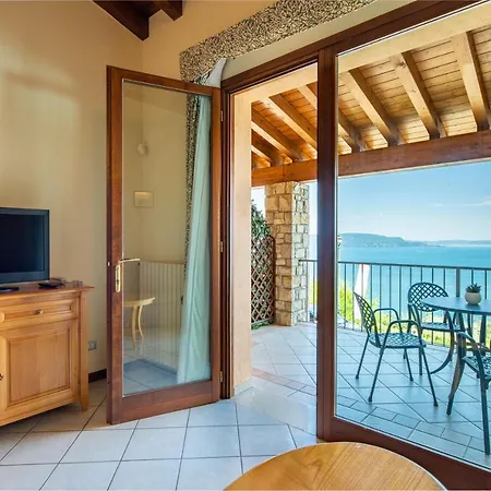 Domina Borgo Degli Ulivi - Garda Aparthotel Gardone Riviera