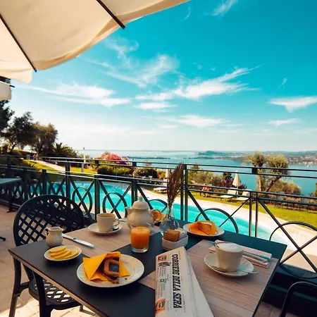 Domina Borgo Degli Ulivi - Garda 4*