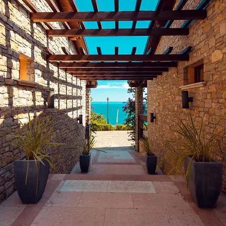 Domina Borgo Degli Ulivi - Garda Aparthotel