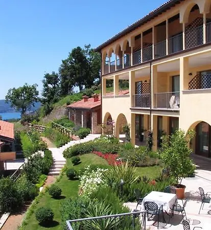 شقة فندقية Domina Borgo Degli Ulivi - Garda 4*