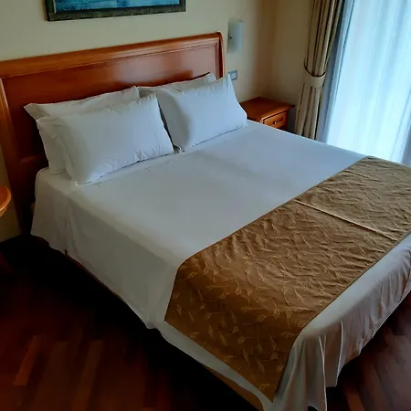 Aparthotel Domina Borgo Degli Ulivi - Garda Gardone Riviera